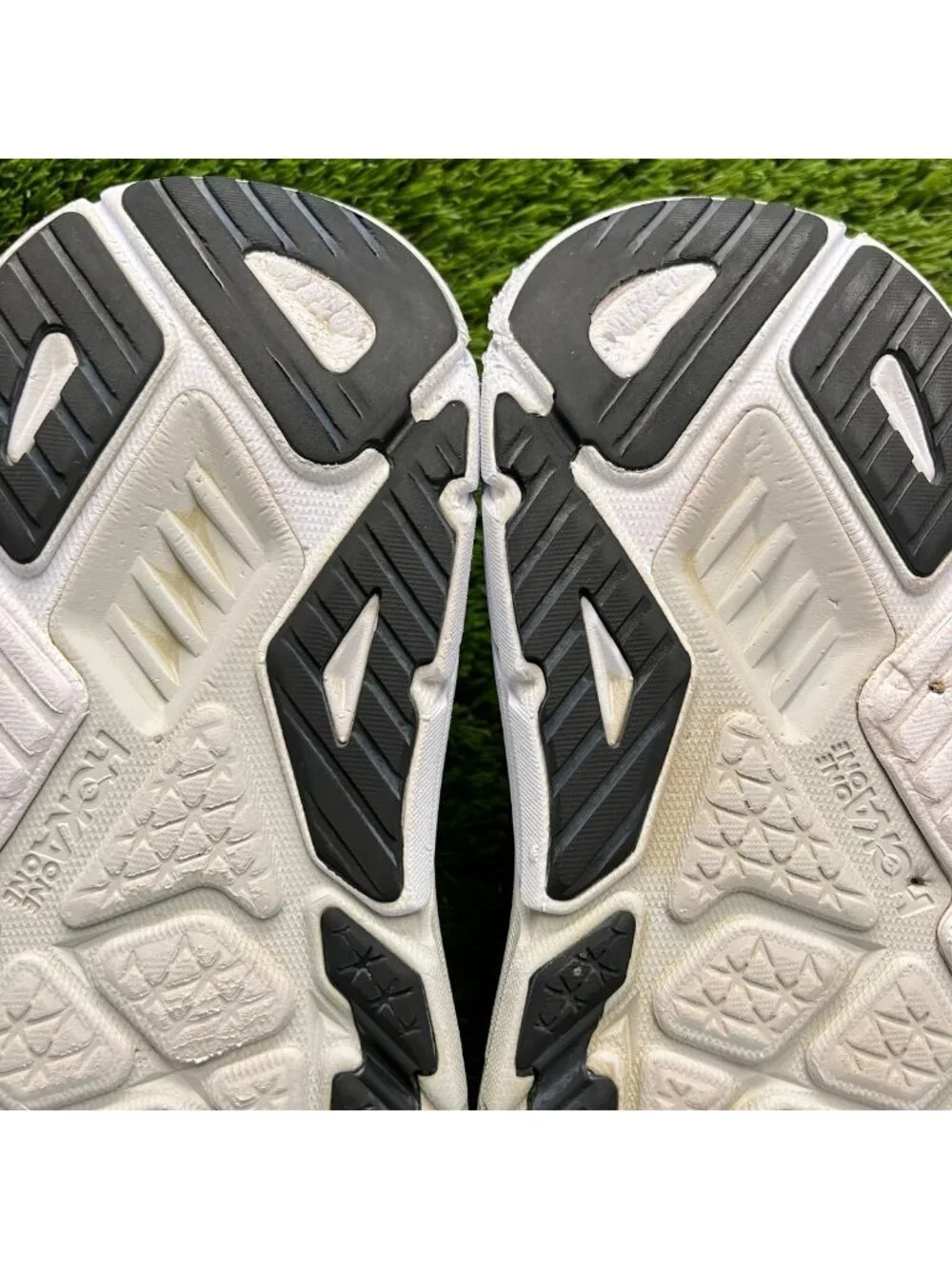 Hoka One One Arahi 6 Mens Size 10.5 Black White Athletic Running Shoes Sneakers
